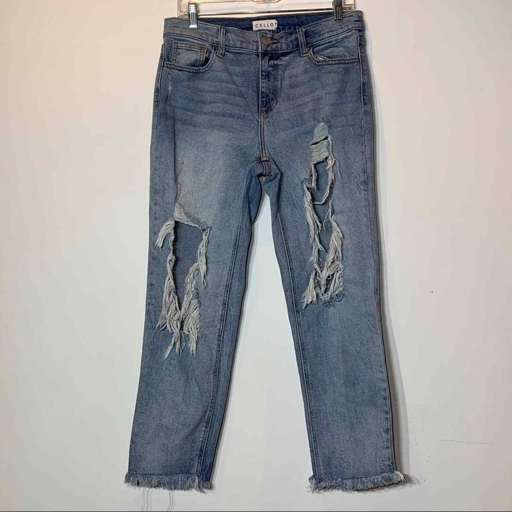 EUC‎ Cello High Rise Ripped Distressed Light Wash Denim Jeans Size 9